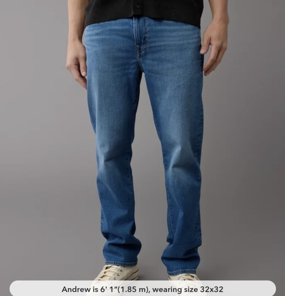 AEO medium Wash Relaxed Straight Jeans